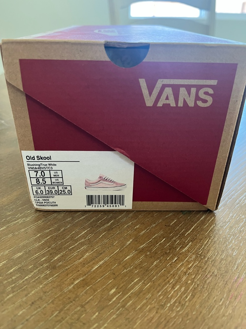 Vans Blushing Pink and White Old Skool Boxed Sneakers - Picture 3 of 4